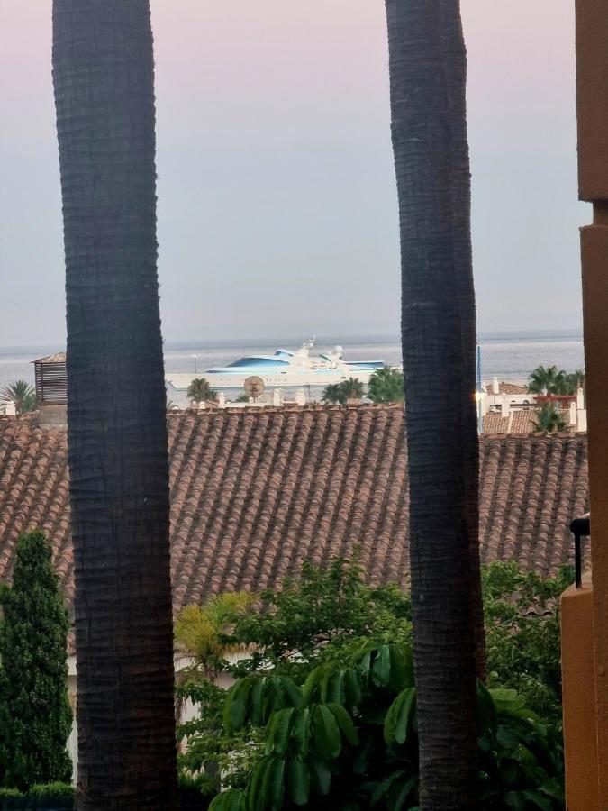 شقة Luxury Blue Coast Seaside Retreat ماربيا المظهر الخارجي الصورة