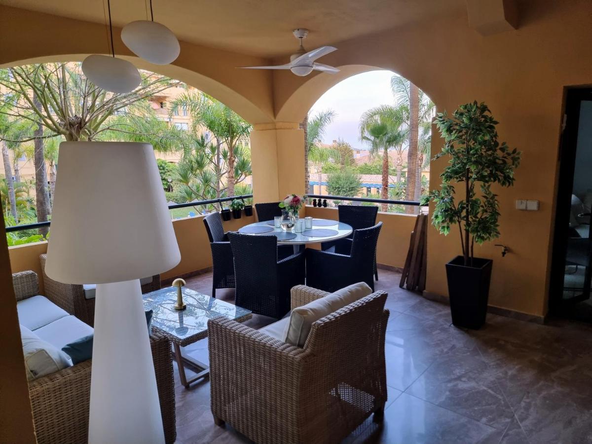 شقة Luxury Blue Coast Seaside Retreat ماربيا المظهر الخارجي الصورة