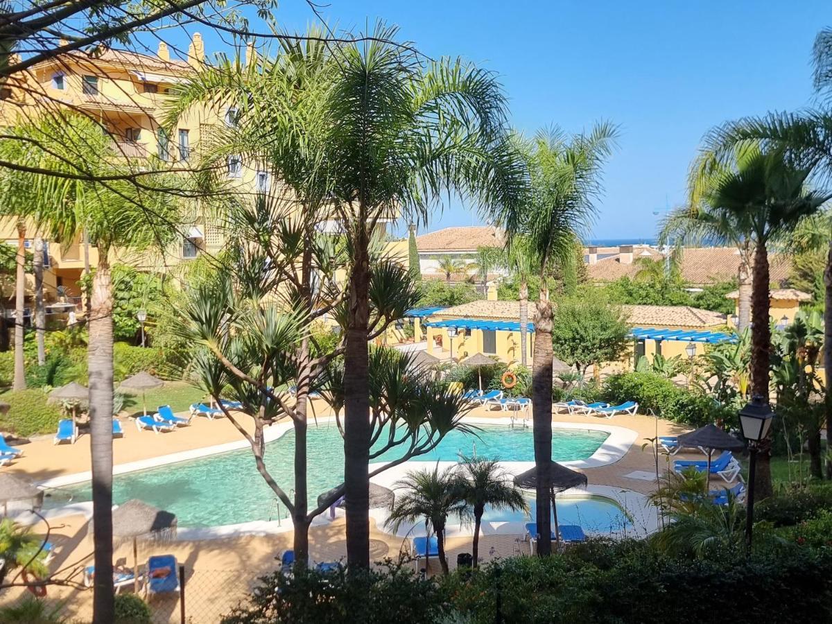 شقة Luxury Blue Coast Seaside Retreat ماربيا المظهر الخارجي الصورة