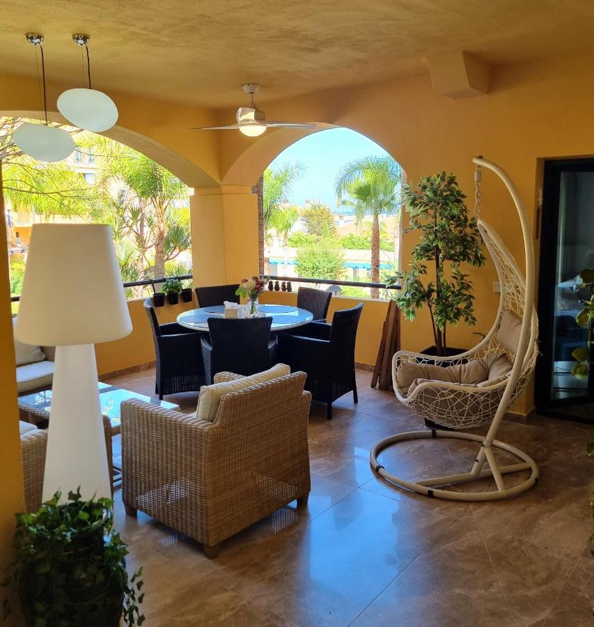 شقة Luxury Blue Coast Seaside Retreat ماربيا المظهر الخارجي الصورة