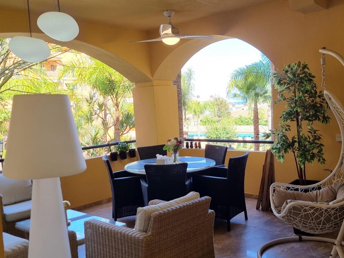 شقة Luxury Blue Coast Seaside Retreat ماربيا المظهر الخارجي الصورة