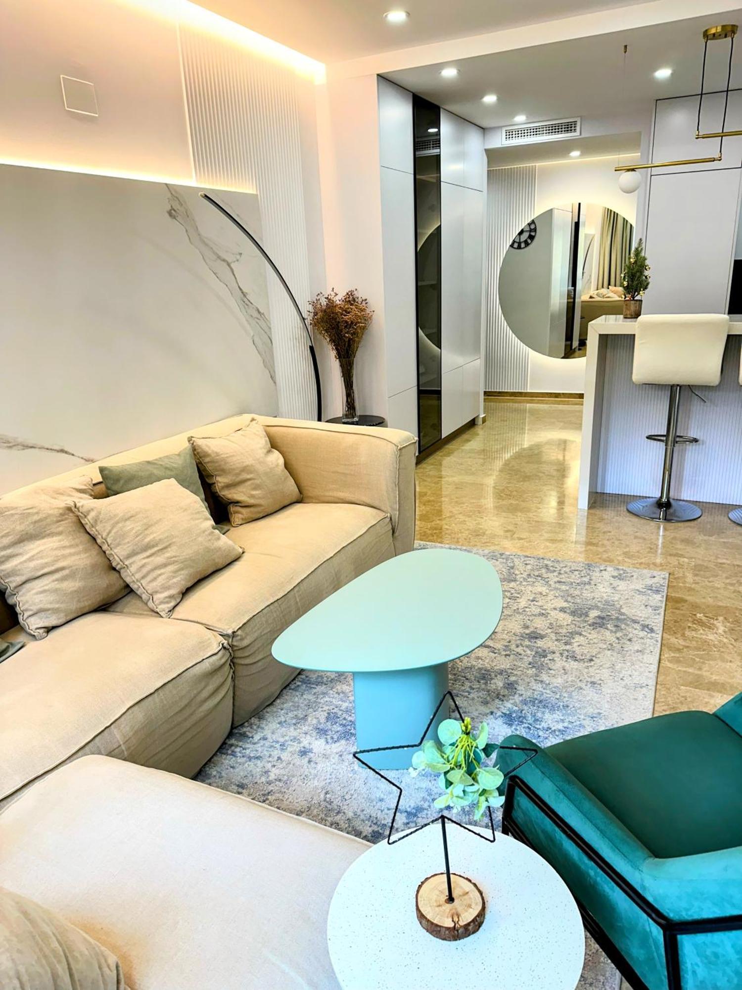 شقة Luxury Blue Coast Seaside Retreat ماربيا المظهر الخارجي الصورة