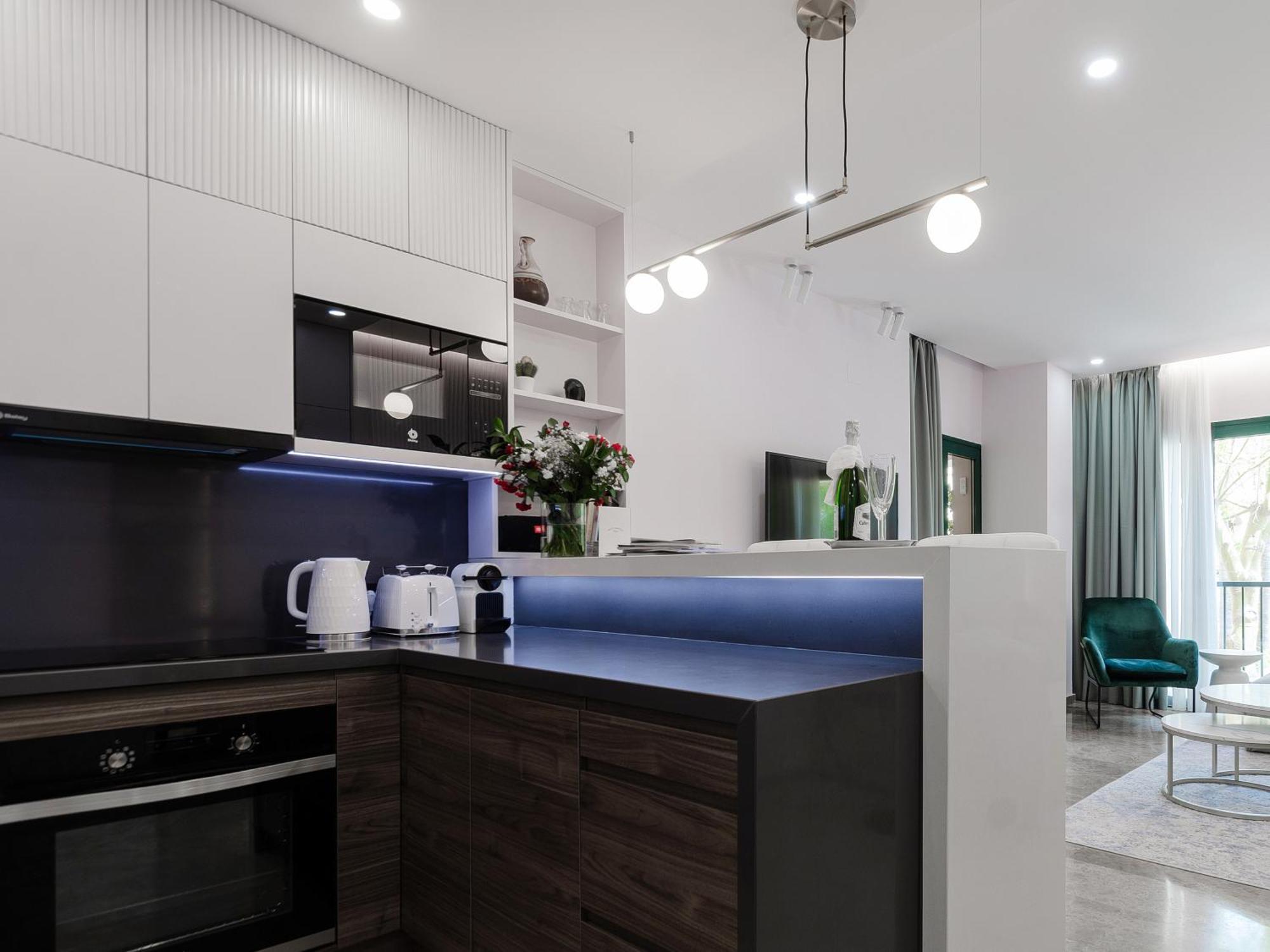 شقة Luxury Blue Coast Seaside Retreat ماربيا المظهر الخارجي الصورة