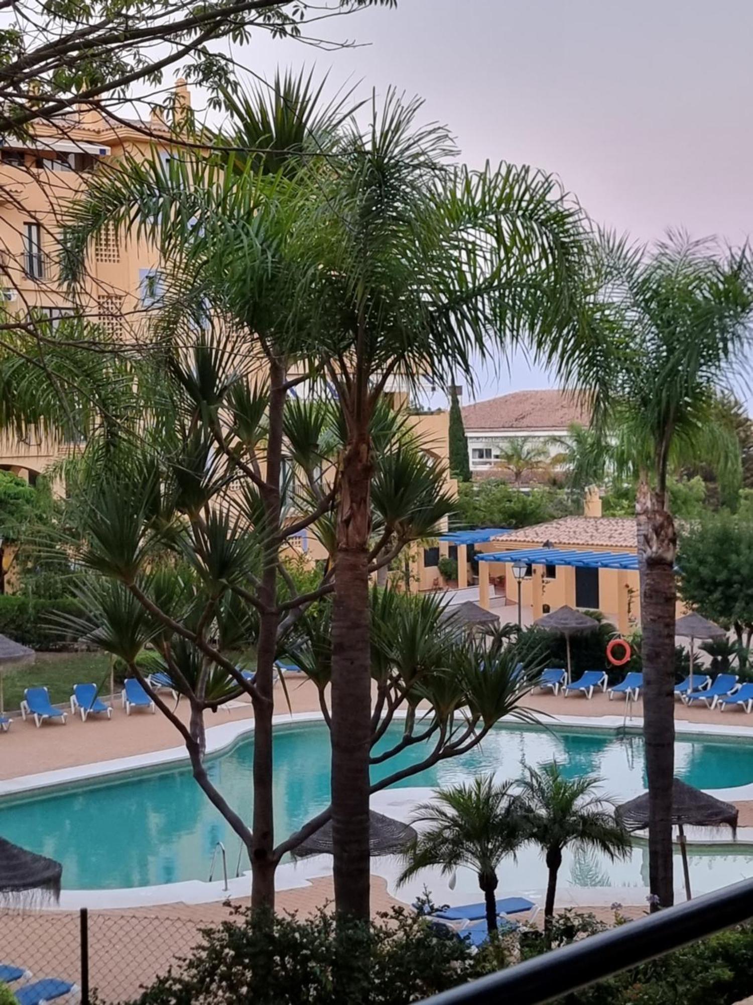 شقة Luxury Blue Coast Seaside Retreat ماربيا المظهر الخارجي الصورة